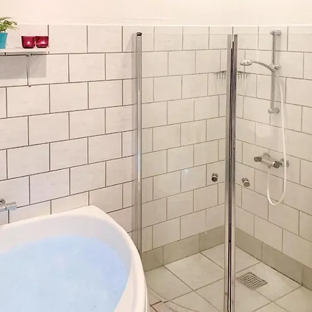 度假居 Seven-bedroom In *