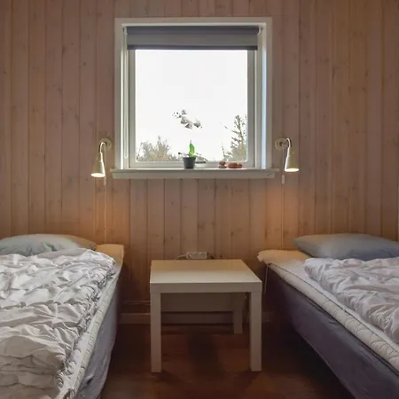 Dom wakacyjny Seven-bedroom In *